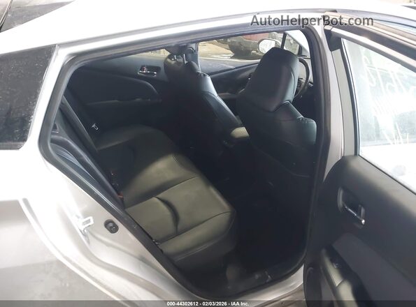 JTDL9RFUXK3002762 2019 TOYOTA LE Silver 