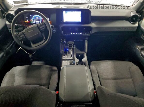 JTEABFAJ8RK011608 2024 TOYOTA LAND White წინა პანელის ხედი
