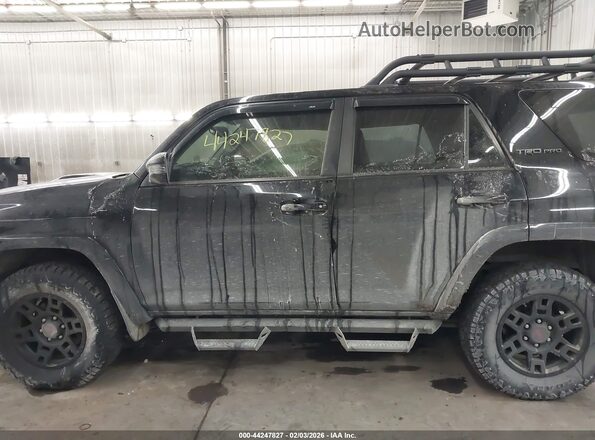 JTEBU5JR2K5655110 2019 TOYOTA 4RUNNER Black 