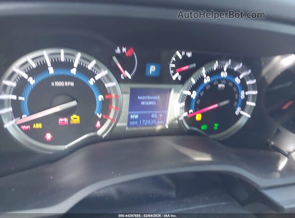 JTEBU5JR4K5656971 2019 TOYOTA 4RUNNER Silver Widok tylnych siedzeń