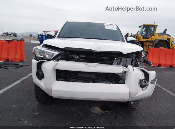 JTEMU5JR5R6291889 2024 TOYOTA 4RUNNER White Դիմացի տեսք