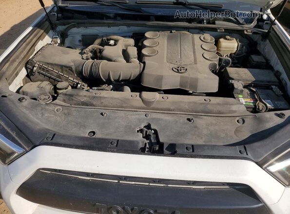 JTEMU5JR9M5860306 2021 TOYOTA 4RUNNER White 