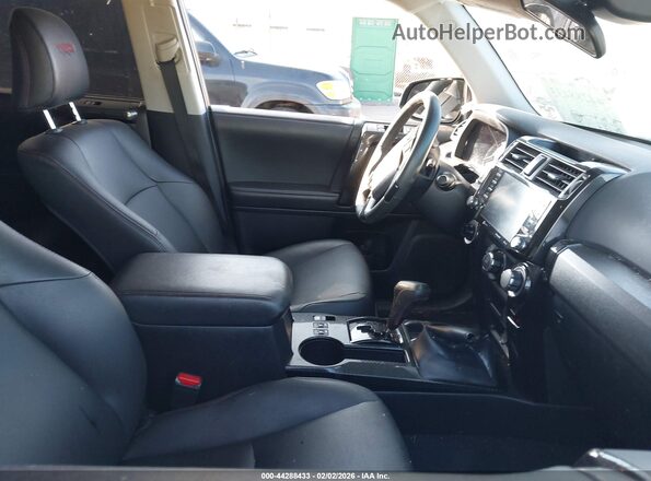 JTERU5JR1N6000174 2022 TOYOTA 4RUNNER Green Սալոնի դիմացի տեսք