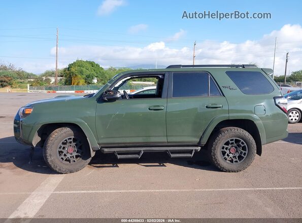 JTERU5JR1N6000174 2022 TOYOTA 4RUNNER Green Սալոնի 360 աստիճան տեսք