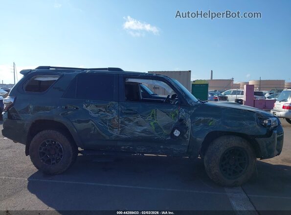 JTERU5JR1N6000174 2022 TOYOTA 4RUNNER Green Սալոնի հետևի տեսք