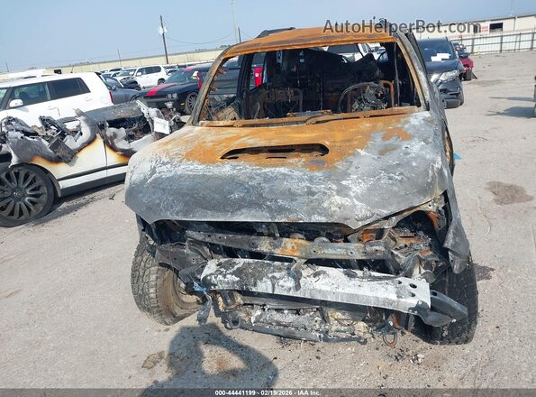 JTERU5JR8P6131301 2023 TOYOTA 4RUNNER Gray Widok z tyłu