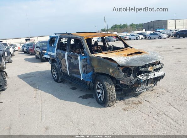 JTERU5JR8P6131301 2023 TOYOTA 4RUNNER Gray Widok z przodu