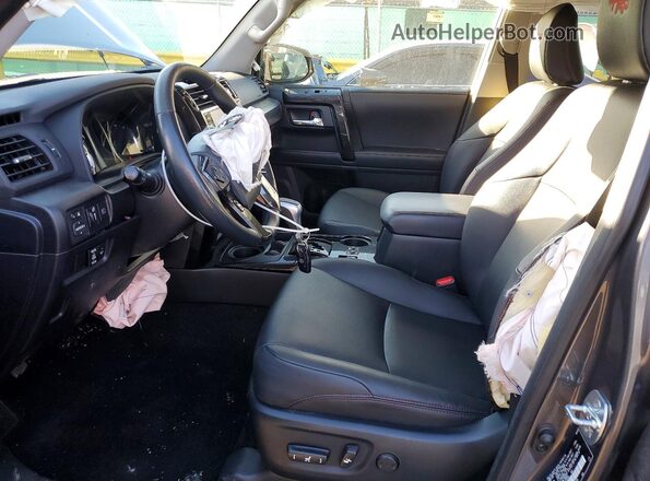 JTERU5JR8P6210340 2023 TOYOTA 4RUNNER Gray Вид салону спереду