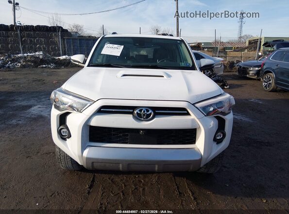 JTERU5JR9R6265446 2024 TOYOTA 4RUNNER White Widok zestawu wskaźników