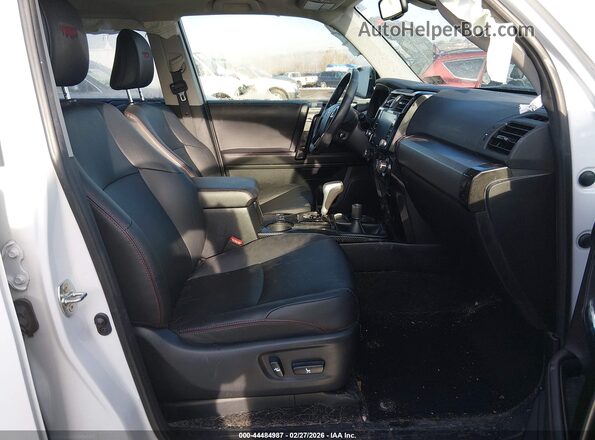 JTERU5JR9R6265446 2024 TOYOTA 4RUNNER White Widok wnętrza z przodu
