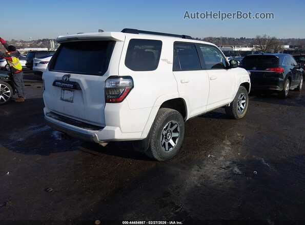JTERU5JR9R6265446 2024 TOYOTA 4RUNNER White Tył prawy
