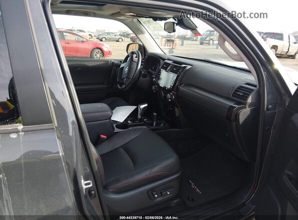 JTERU5JR9R6282442 2024 TOYOTA 4RUNNER Gray Widok wnętrza z przodu