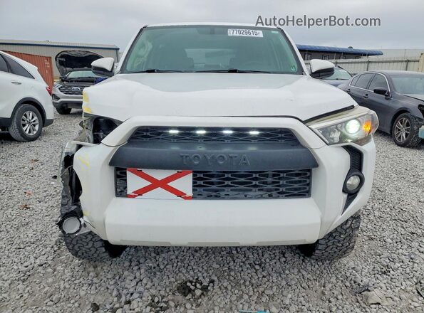 JTEZU5JR5G5110105 2016 TOYOTA 4RUNNER White Vista frontal