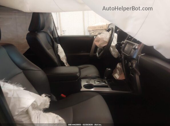 JTEZU5JR5K5205112 2019 TOYOTA 4RUNNER Gray Вид салону спереду