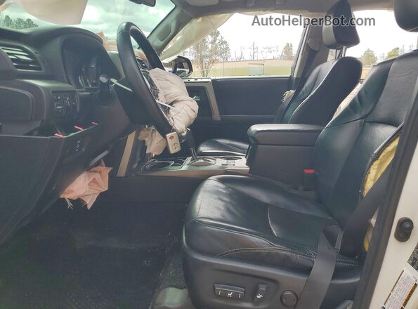JTEZU5JR9G5134875 2016 TOYOTA 4RUNNER White Front interior view