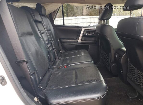JTEZU5JR9G5134875 2016 TOYOTA 4RUNNER White Rear interior view