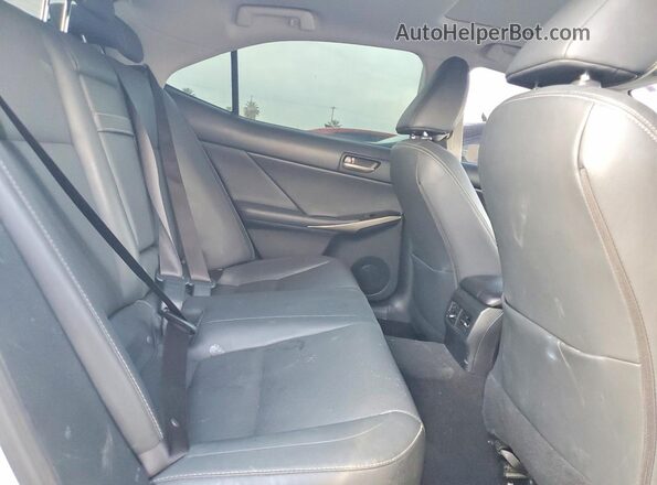 JTHAA1D23L5103065 2020 LEXUS IS White Widok wnętrza z tyłu