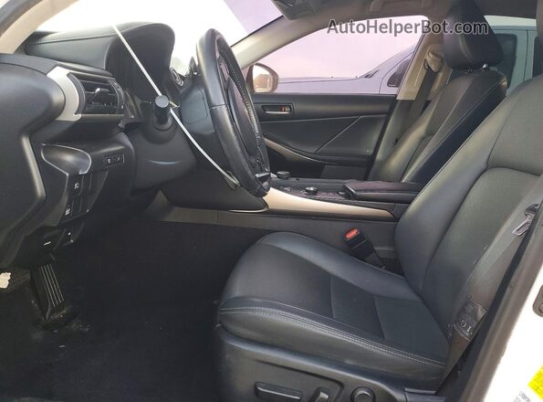 JTHAA1D23L5103065 2020 LEXUS IS White Widok deski rozdzielczej