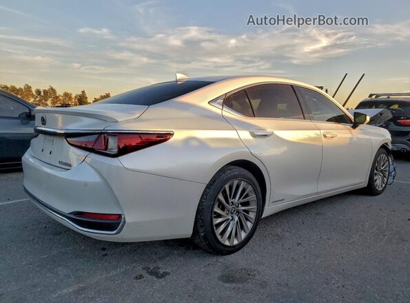 JTHB21B15K2014352 2019 LEXUS ES White 