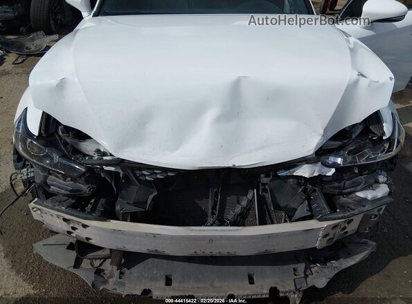 JTHBA1D20H5055083 2017 LEXUS IS 200T White Հետևի տեսք