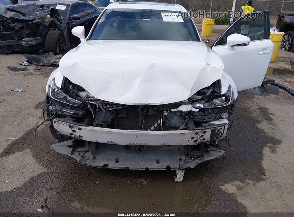 JTHBA1D20H5055083 2017 LEXUS IS 200T White Դիմացի տեսք