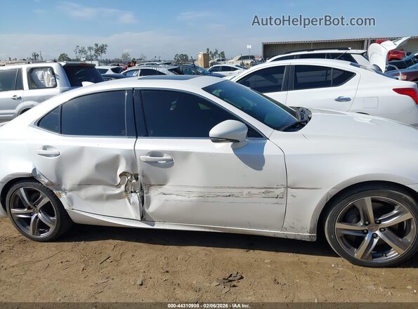 JTHBA1D25H5045634 2017 LEXUS IS 200T White Widok wnętrza z tyłu