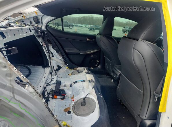 JTHBA1D26J5075442 2018 LEXUS IS White Vista de los asientos traseros
