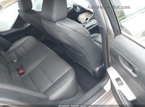 JTHBA1D27J5062876 2018 LEXUS IS 300 Champagne Vista de la etiqueta del VIN