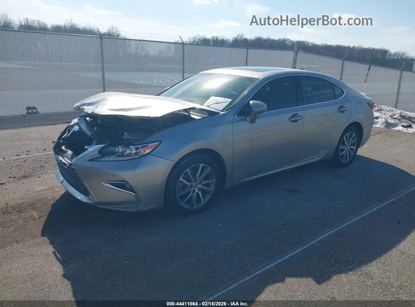JTHBW1GG6H2134378 2017 LEXUS ES 300H Silver Vista tres cuartos delantera izquierda