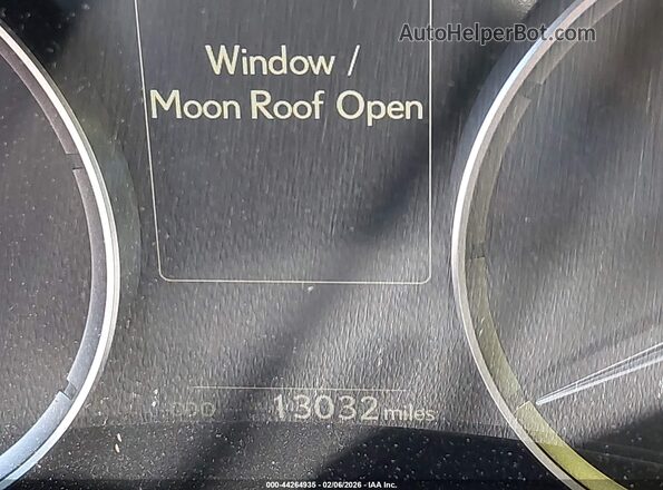 JTHDA1D20S5133300 2025 LEXUS IS 300 White 