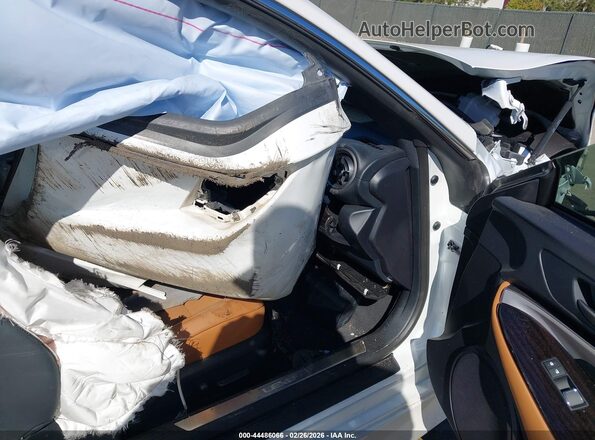 JTHDA5BC9R5012777 2024 LEXUS RC White Vista interior delantera