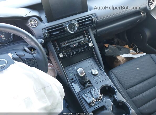 JTHGZ1B24P5067589 2023 LEXUS IS 350 Серебряный Вид панели приборов
