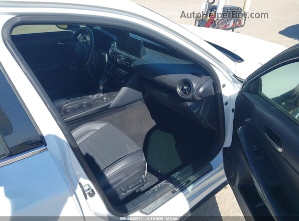 JTHGZ1E28R5035422 2024 LEXUS IS 350 White Вид салону спереду