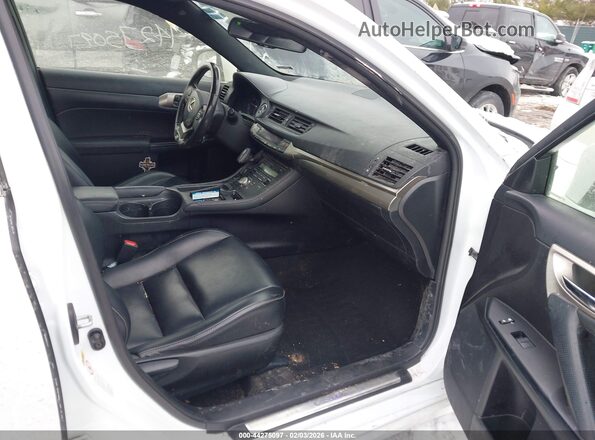 JTHKD5BH7G2269073 2016 LEXUS CT 200H White Vista interior delantera