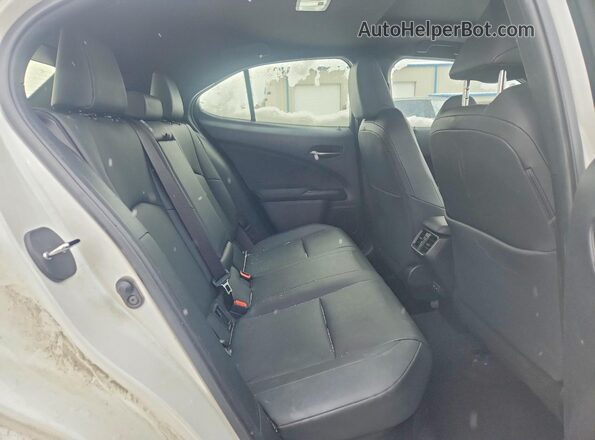 JTHL9JBH5M2050316 2021 LEXUS UX White Widok tylnych siedzeń