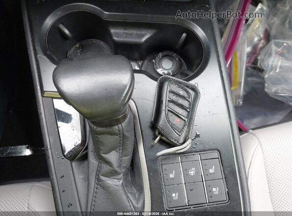 JTHP6JBH7P2159486 2023 LEXUS UX 250H White Vista del salpicadero