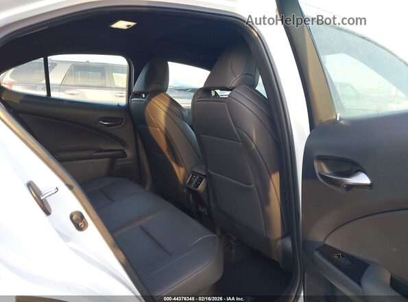JTHR9JBH4L2025710 2020 LEXUS UX 250H White Vista de la etiqueta del VIN