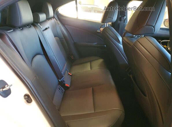 JTHR9JBH8M2038669 2021 LEXUS UX White Вид задньої частини салону