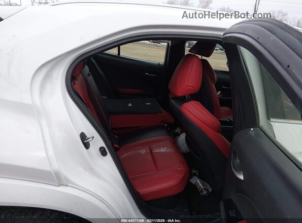 JTHR9JBH9N2055711 2022 LEXUS UX 250H White VIN կոդի պիտակի տեսք