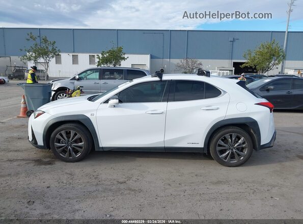 JTHU9JBH8K2002990 2019 LEXUS UX 250H White 