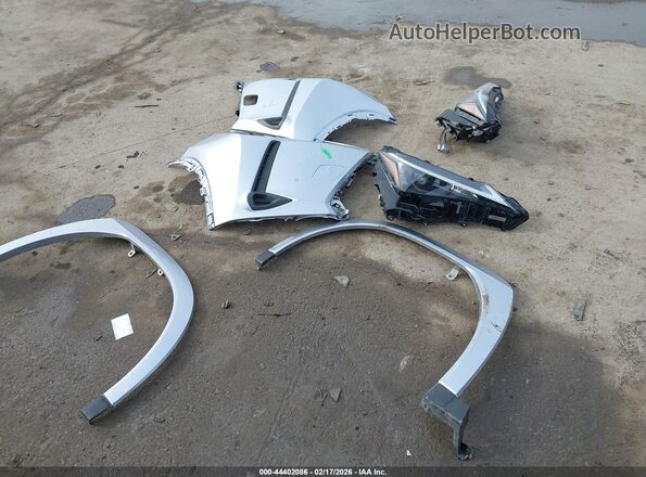 JTHUCJDH5S2004470 2025 LEXUS UX 300H Silver ხელსაწყოთა პანელის ხედი