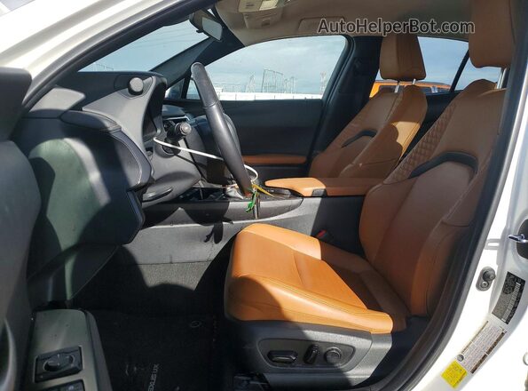 JTHX3JBH0M2038397 2021 LEXUS UX Белый Вид салона спереди