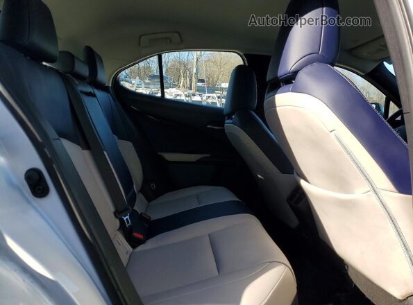 JTHX3JBH7M2032130 2021 LEXUS UX White 