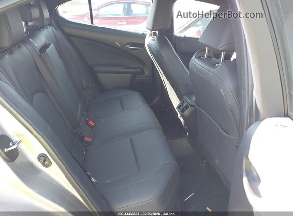 JTHX3JBHXN2048498 2022 LEXUS UX 200 Silver VIN კოდის სტიკერის ხედი