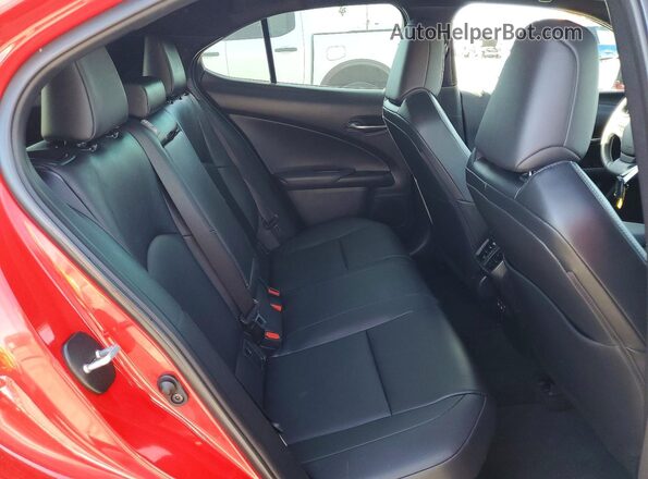 JTHX6JBH3R2176384 2024 LEXUS UX Красный Вид задней части салона