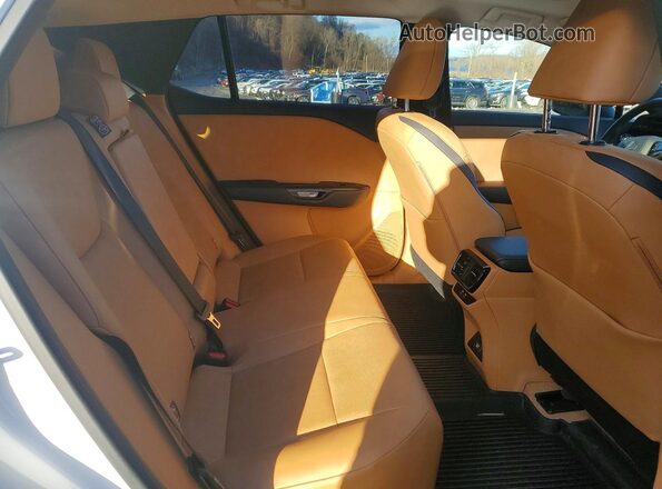 JTJAAAAB3RA026362 2024 LEXUS RZ White უკანა სალონის ხედი