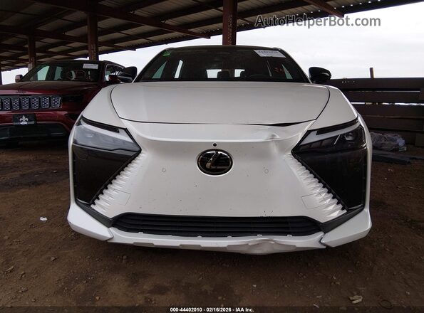 JTJAAAAB7PA008265 2023 LEXUS RZ 450E White Սարքավորումների վահանակի տեսք