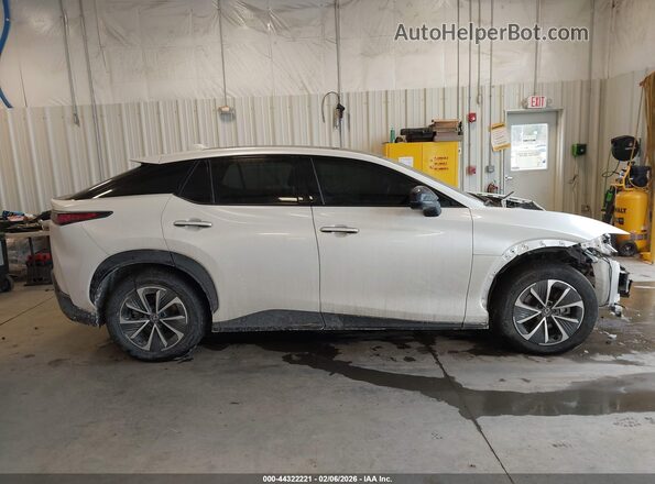 JTJAAAABXPA020829 2023 LEXUS RZ 450E White Widok wnętrza z tyłu