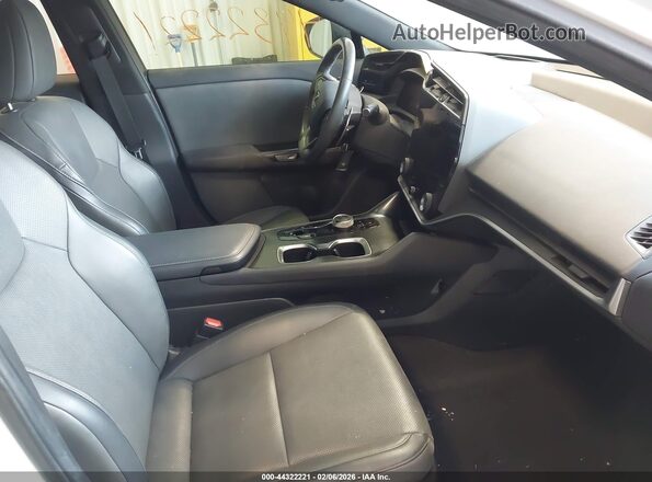 JTJAAAABXPA020829 2023 LEXUS RZ 450E White Widok wnętrza z przodu