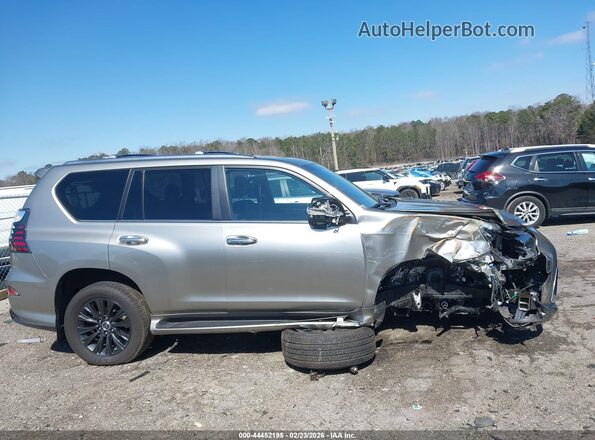JTJAM7BX3P5379095 2023 LEXUS GX 460 Gray Vista interior trasera